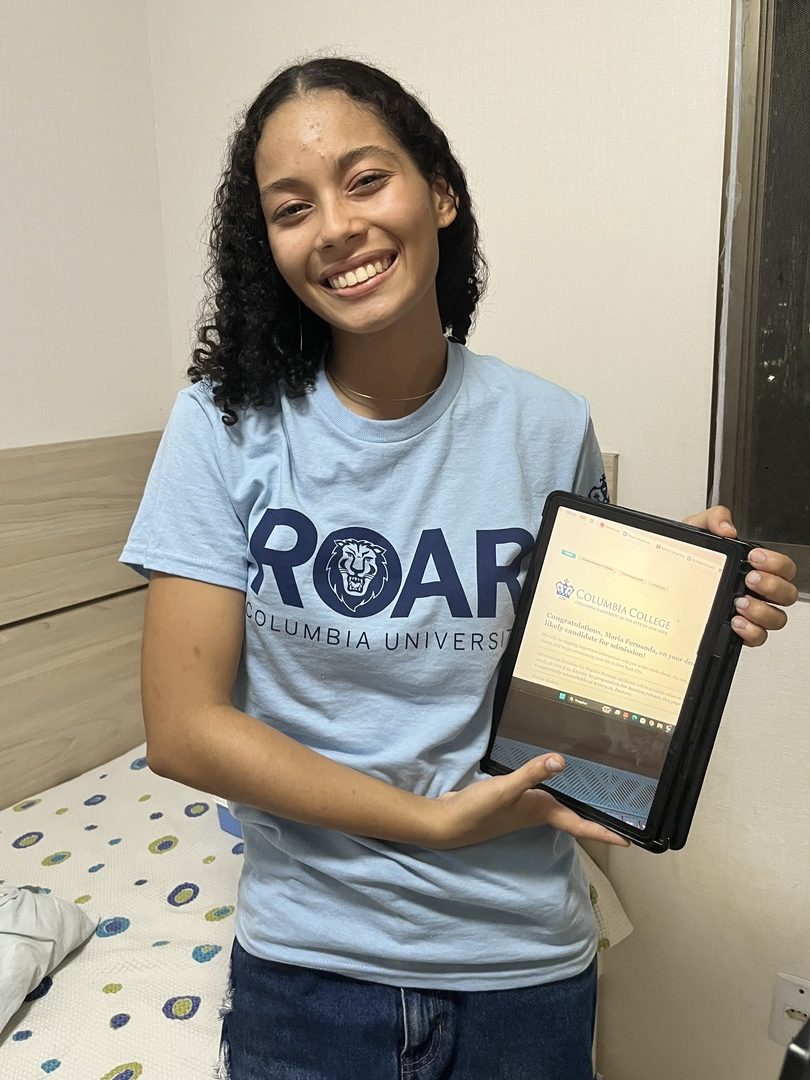 Maria Fernanda A. S. dos Santos, aprovada em Columbia University